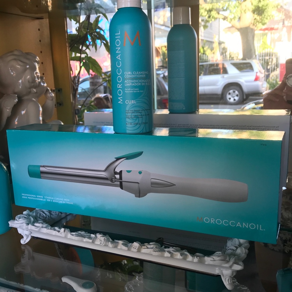 Moroccanoil Titanium Curling Iron